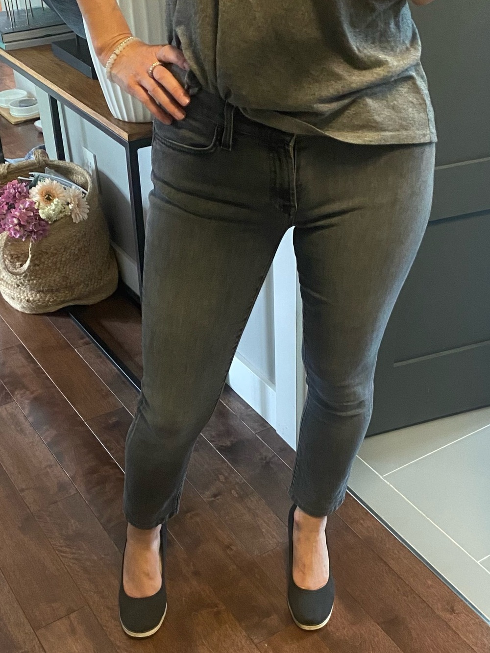 7 For All Mankind Olive-Grey Ankle Skinny Jeans Roxanne model